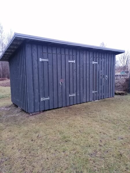 Malkas šķūnītis ar piebūvi palīginstrumentiem, 2,5x5m
